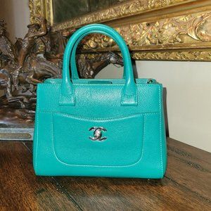 Chanel mini executive tote in excellent like new condition!